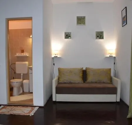 Old Center - Cozy Corner # 2