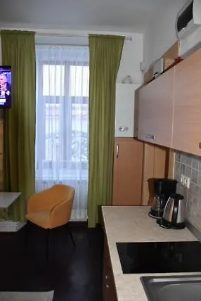 Old Center - Cozy Corner # 2 *