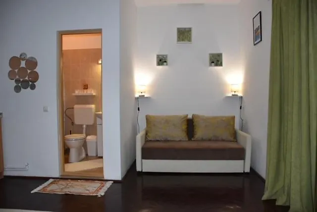 Old Center - Cozy Corner # 2